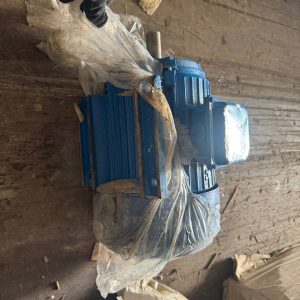 Двигатель 4 кв для бункер